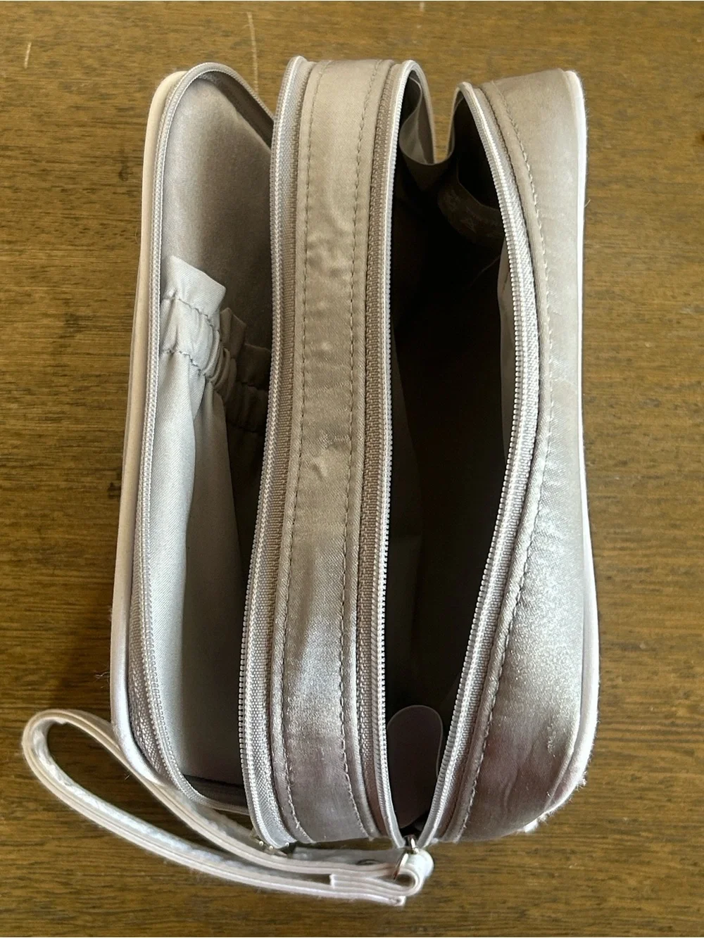 Dior Parfums Silver White Double Zip Toiletry Bag Trousse de Toilette Wristlet.